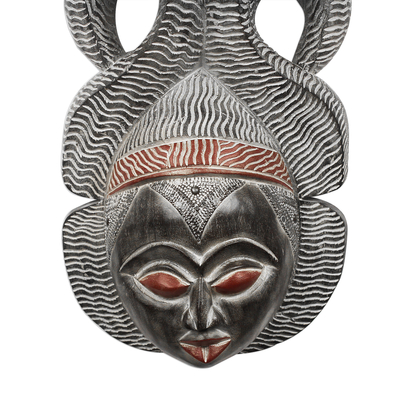 Afrikanische Holzmaske - Handgeschnitzte afrikanische Maske aus Distressed-Holz