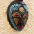 Afrikanische Holzmaske, „Ato“ – handgeschnitzte afrikanische Holzmaske mit Messing- und Glasakzenten
