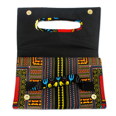 Clutch de algodón, 'Angelina' - Bolso clutch de algodón con estampado negro atrevido de Ghana