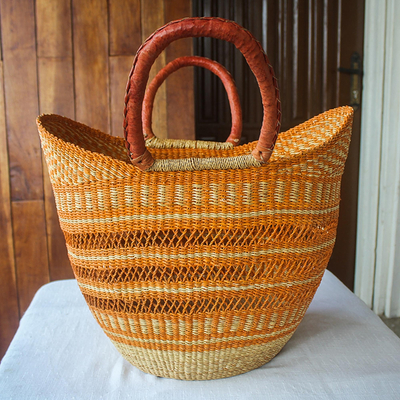 Raffia-Korb-Einkaufstasche, 'Bawku Orange' – afrikanische Kunsthandwerker-Bast-Korb-Einkaufstasche