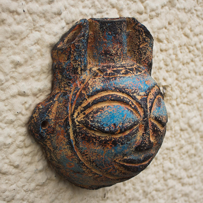 Keramische Wandkunst, 'Half Horn' - Handgefertigte keramische Maske Wandkunst aus Afrika
