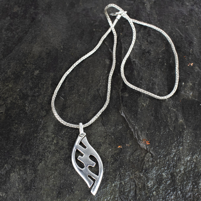 Halskette mit Anhänger aus Sterlingsilber, „Adom“ - Anhänger aus Sterlingsilber an einer 20-Zoll-Naga-Kette