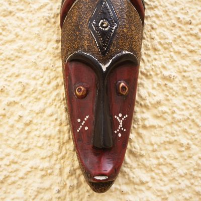 Afrikanische Holzmaske, 'Jendayi' - Westafrikanische handgefertigte Sese-Holzmaske