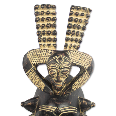 Afrikanische Holzmaske - Handgeschnitzte afrikanische Maske aus Sese-Holz