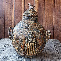 Hand Crafted Giraffe-Themed Ceramic Pot,'Giraffe'