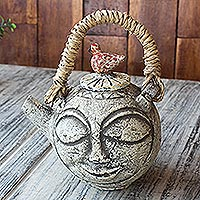 Tetera de cerámica decorativa, 'Smiling III' - Tetera de cerámica decorativa hecha a mano con forma de pájaro procedente de África