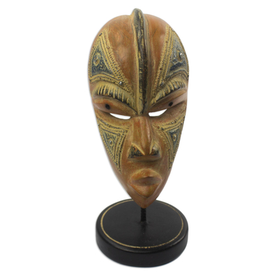 Afrikanische Holzmaske, 'Ketsre' - handgemachte afrikanische Sese-Holzmaske