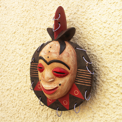 Máscara de madera africana - Máscara de cuentas de vidrio reciclado y madera de Sese