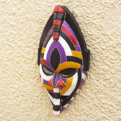 Afrikanische Holzmaske, 'Dimena' - handgeschnitzte afrikanische Sese-Holzmaske
