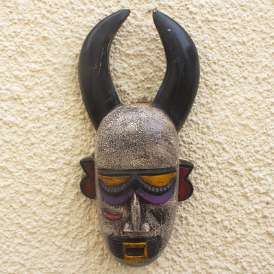 Máscara de madera africana - Máscara de madera de sésé hecha a mano en Ghana