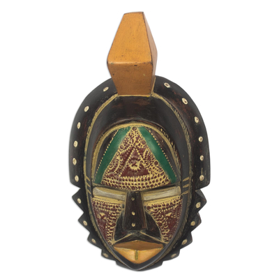Afrikanische Holzmaske, „Lovely Queen“ – handgeschnitzte afrikanische Sese-Holzmaske