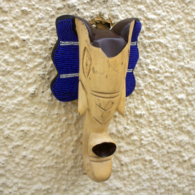 Máscara de madera africana - Máscara de elefante hecha a mano con cuentas de vidrio y madera de Sese