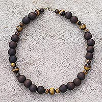 Halskette mit Tigerauge-Perlen, 'Semenhyia' - Halskette aus Sese-Holz und Tigerauge-Perlen