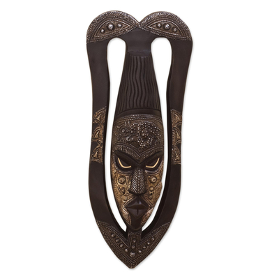 Máscara de madera africana, 'Amaos unos a otros' - Máscara africana de madera de sese y chapada en aluminio