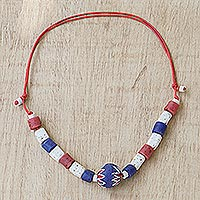 Collar con cuentas de vidrio reciclado, 'Love Fest' - Collar con cuentas de vidrio reciclado azul y rojo