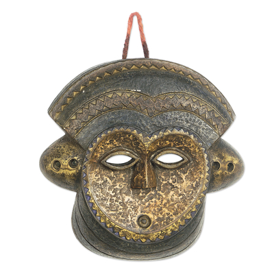 Afrikanische Holzmaske, 'Bakwele' - Handgefertigte Sese-Holzmaske aus Ghana