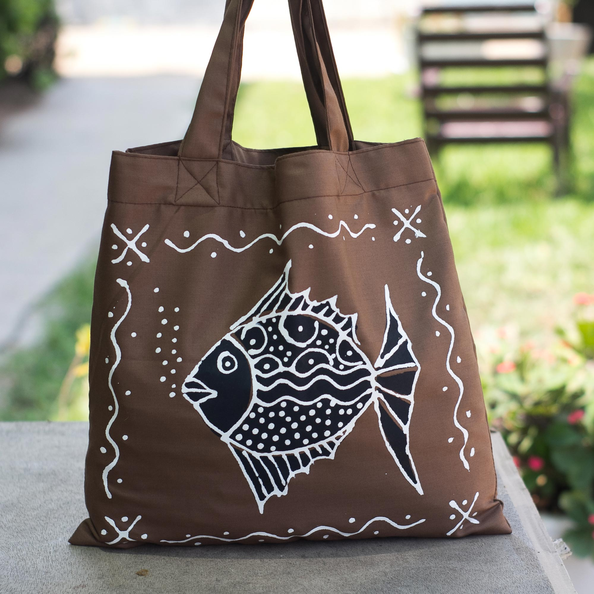 Brown Cotton Fish-Motif Tote Bag, 'Blowing Bubbles in Brown