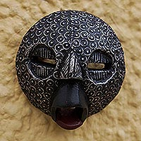 Máscara de madera africana, 'Nwomn Pa' - Máscara de madera africana Sese chapada en aluminio