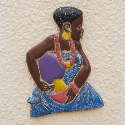 Reliefplatte aus Holz - Handgeschnitzte Reliefplatte aus Sese-Holz aus Ghana