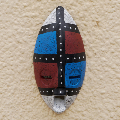 Afrikanische Holzmaske, 'Ewe Shield' - Blaue und rote Sese-Holz-Wandmaske aus Ghana