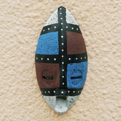 Afrikanische Holzmaske - Wandmaske aus afrikanischem Sese-Holz mit Aluminiumbeschichtung