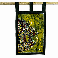 Baumwoll-Batik-Wandbehang, „Die Fischfamilie I“ – Wandbehang mit Fischmotiv aus Baumwolle