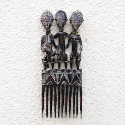 Wanddekoration aus Holz - Handgeschnitzter kammförmiger Wandakzent aus Sese-Holz aus Ghana