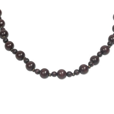 Perlenkette, 'Odeneho' – Sese-Holzperlenkette mit Messingakzent