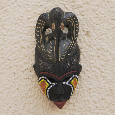 Afrikanische Holzmaske - Wandmaske aus Sese-Holz mit Aluminiumbeschichtung