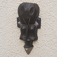 Máscara de madera africana, 'Dark Dream' - Máscara de pared de madera Sese hecha a mano