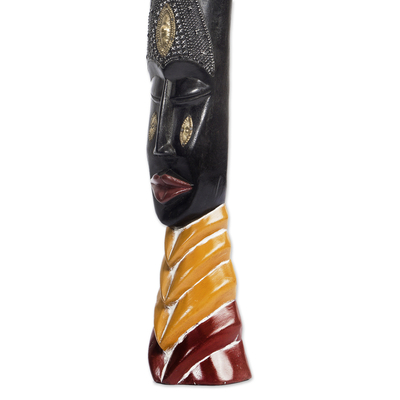 Máscara de madera africana - Máscara de madera africana con temática de reina hecha a mano por un artesano ghanés