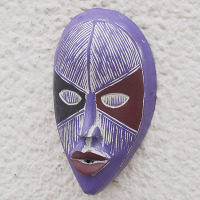Máscara de madera africana, 'Diallo' - Máscara de madera africana Sese pintada a mano de Ghana