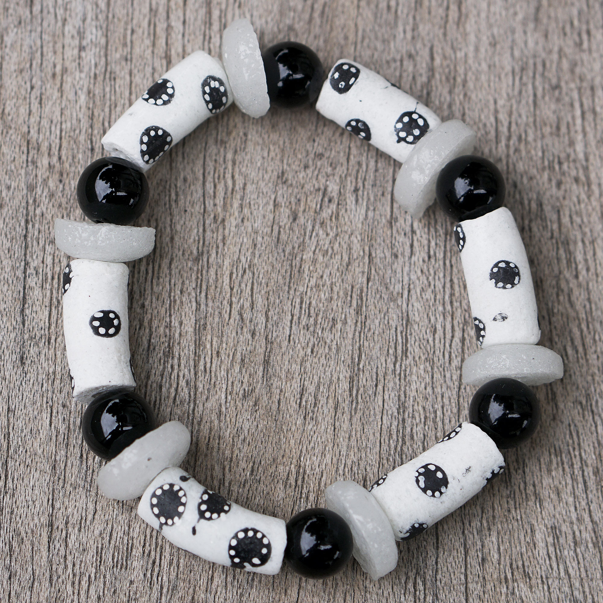 Handmade Recycled Glass Beaded Bracelet in Black and White - Black