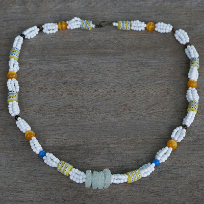 Halskette aus Glasperlen - Perlenkette aus Katzen- und Tigerauge, hergestellt in Ghana
