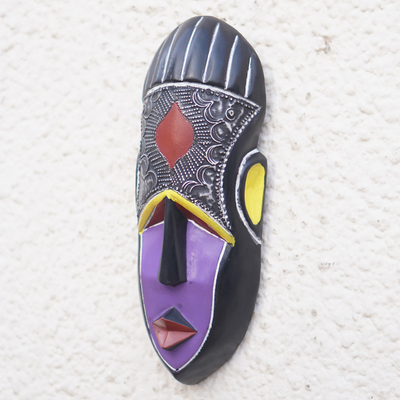 Máscara de madera africana, 'Atanpoka' - Máscara de madera tradicional africana hecha a mano de una mujer