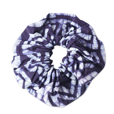 Cotton scrunchie, 'Graceful Indigo' - Handcrafted Indigo Batik Cotton Scrunchie from Ghana