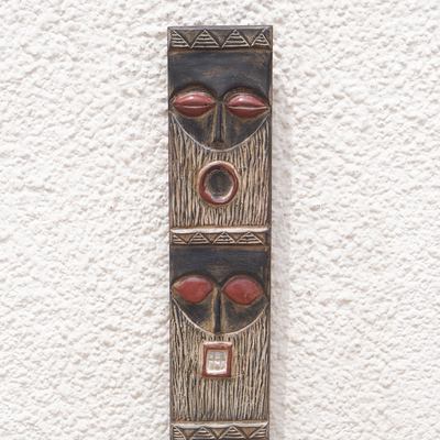 Panel en relieve de caoba - Panel de relieve de pared de caoba tallado y pintado a mano en Ghana