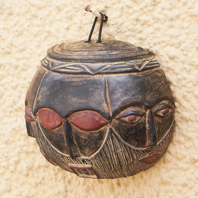 Máscara de calabaza africana - Máscara de calabaza africana tradicional negra y roja pintada a mano