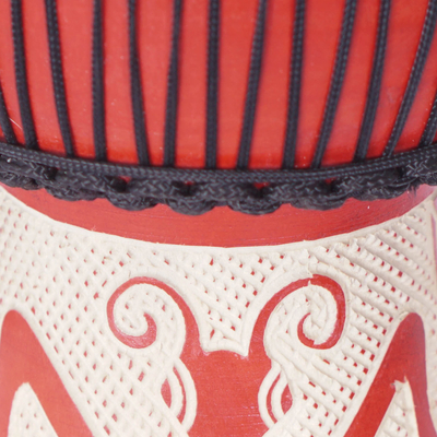 Tambor djembé de madera - Tambor Djembé de madera de Sese roja y piel de cabra con temática de mariposas
