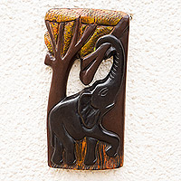 Arte de pared de madera, 'Aboa Kese' - Arte de pared de madera Sese con temática de elefante tallado a mano