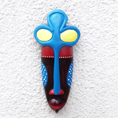Máscara de madera africana - Máscara de madera africana pintada a mano en marrón azul amarillo y rojo