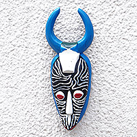 Máscara de madera africana, 'Guerrero del Cuerno' - Guerrero Baule de Costa de Marfil Máscara de madera pintada a mano