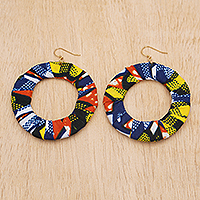 Cotton fabric dangle earrings, 'Omanye' - Traditional Round Colorful Cotton Fabric Dangle Earrings