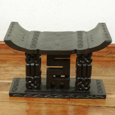 Ashanti throne stool, 'Decisions' - Ashanti Throne Stool