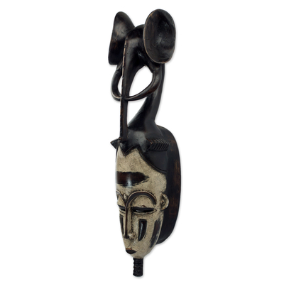 Maske aus ivorischem Holz - Handgefertigte Maske aus Elfenbeinküstenholz