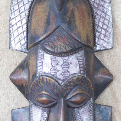 Máscara de madera Akan, 'La valentía del guerrero' - Máscara de madera hecha a mano
