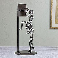 Iron statuette, 'Rustic Basketball Final' - Basketball Players Sculpted in Recycled Metal