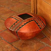 Jarrón de cerámica, 'Relámpago negro' - Arte de vasija de cerámica antigua de boca cuadrada única México