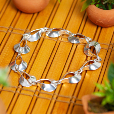 Sterling silver link bracelet, 'Shining Dewdrops' - Artisan Crafted Women's Sterling Silver Link Bracelet