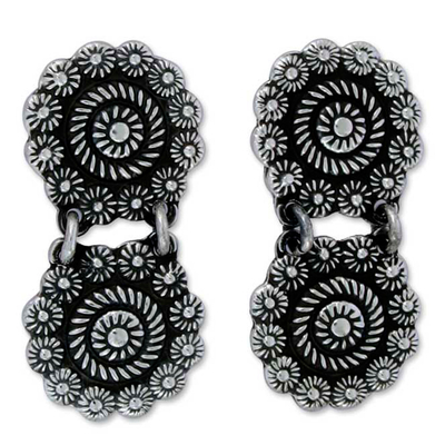 Sterling silver flower earrings, 'Spinning Daisies' - Sterling silver flower earrings